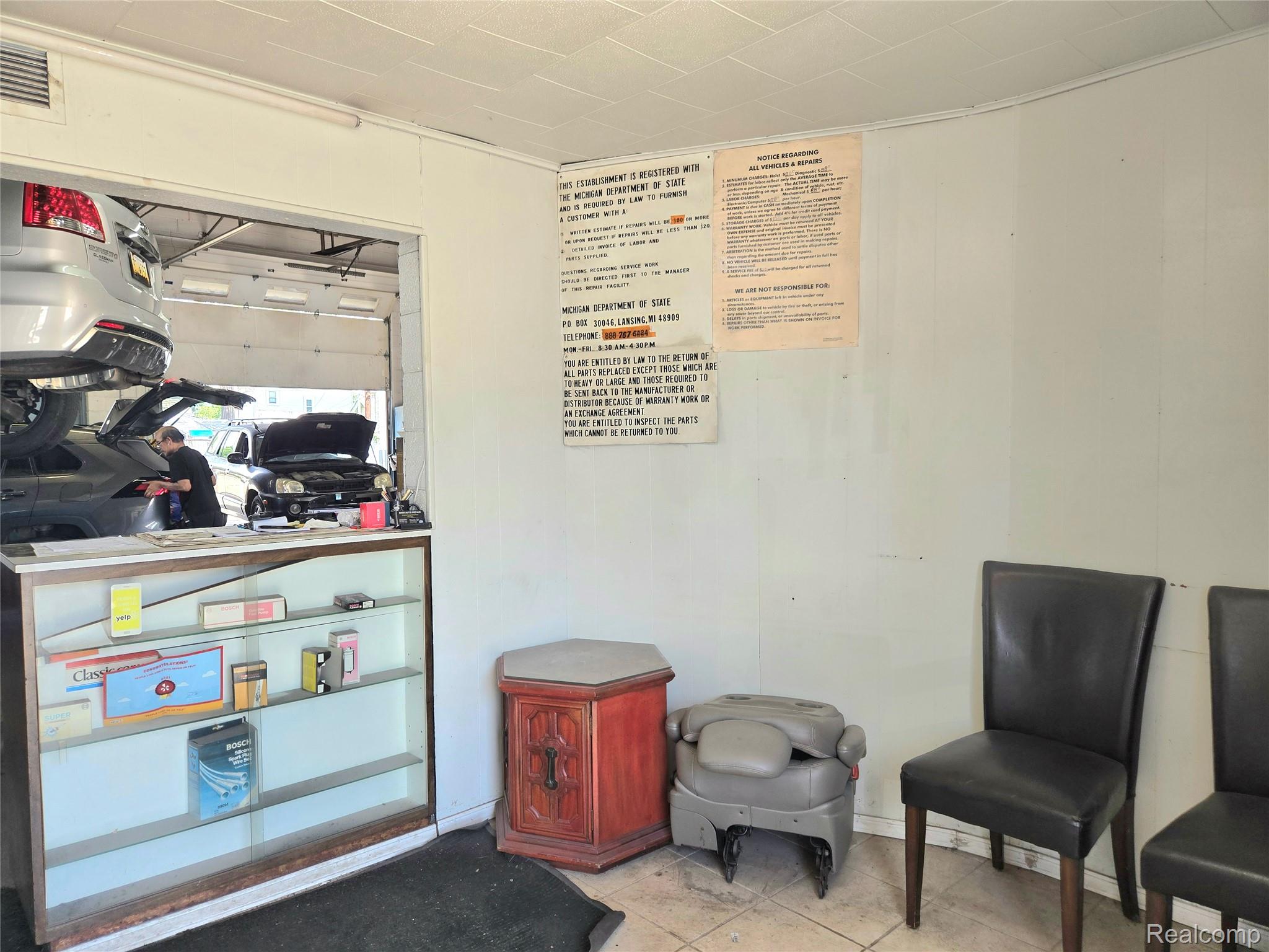 1018 W 9 Mile Road Property Photo 15
