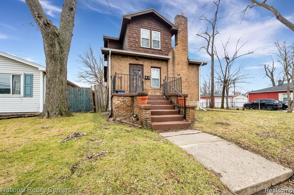39 E Brockton Avenue Property Photo 1