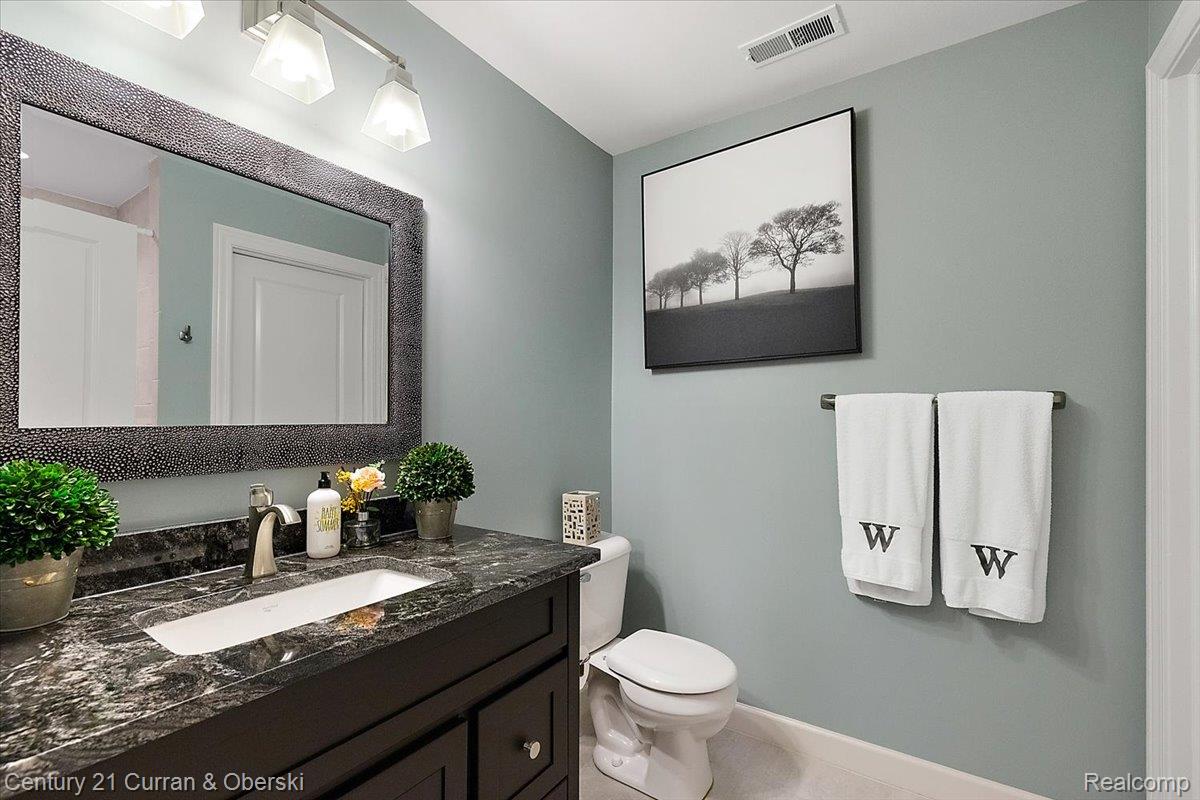 1345 E Lake Drive Property Photo 71