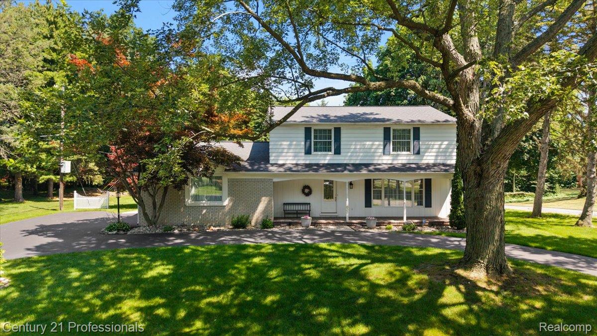 633 Foxhall Road Property Photo 1