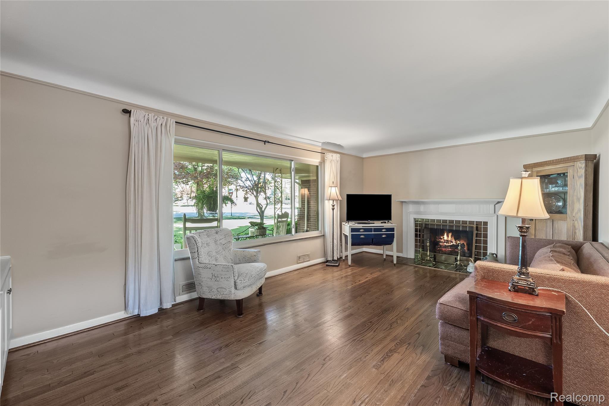 23270 Fleming Drive Property Photo 3