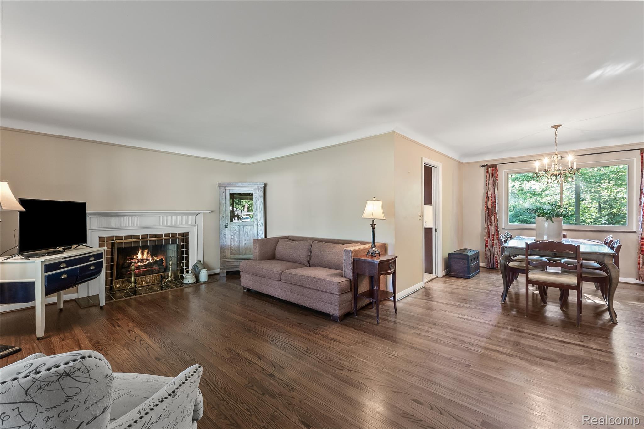 23270 Fleming Drive Property Photo 6