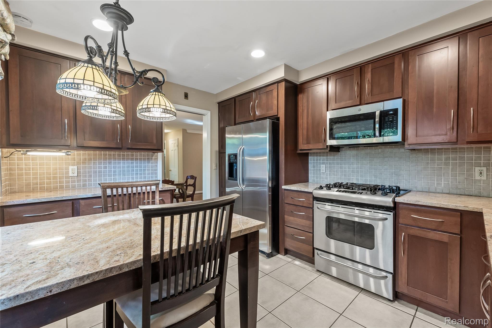 23270 Fleming Drive Property Photo 10