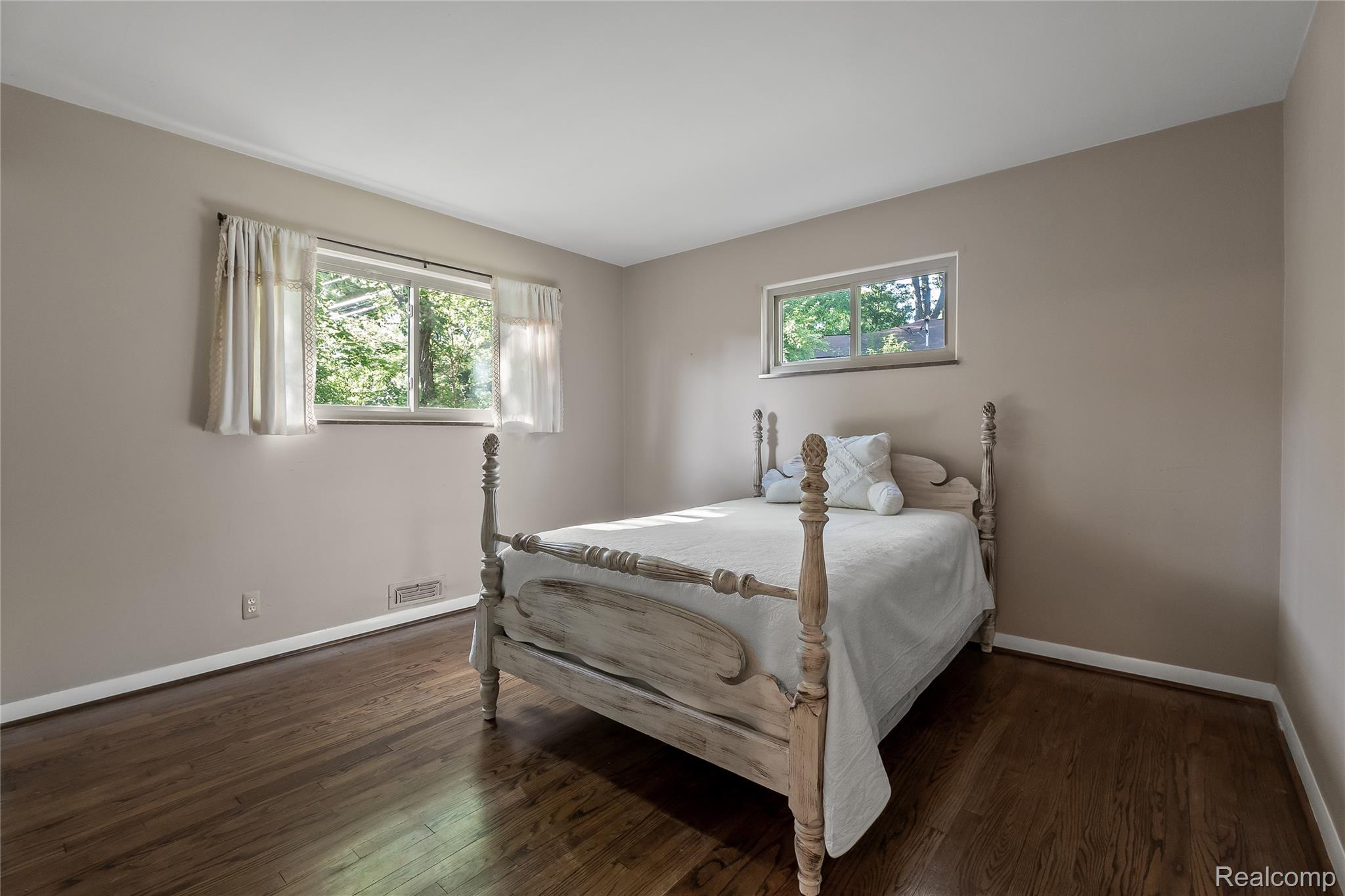 23270 Fleming Drive Property Photo 20