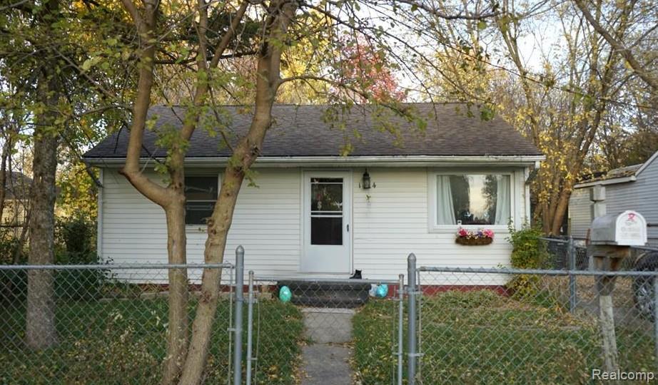 1414 Earlmoor Boulevard Property Photo 1