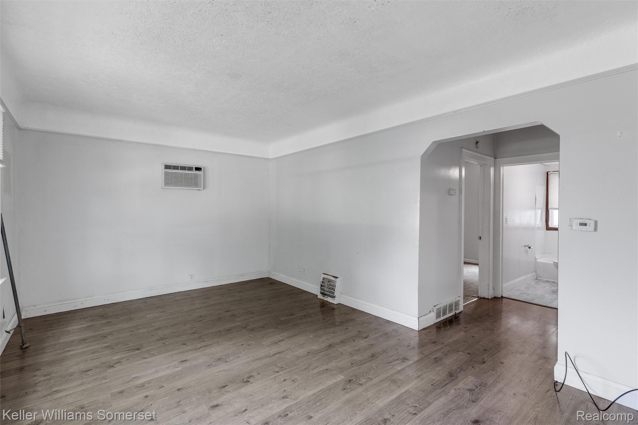 4275 8th Street Property Photo 2