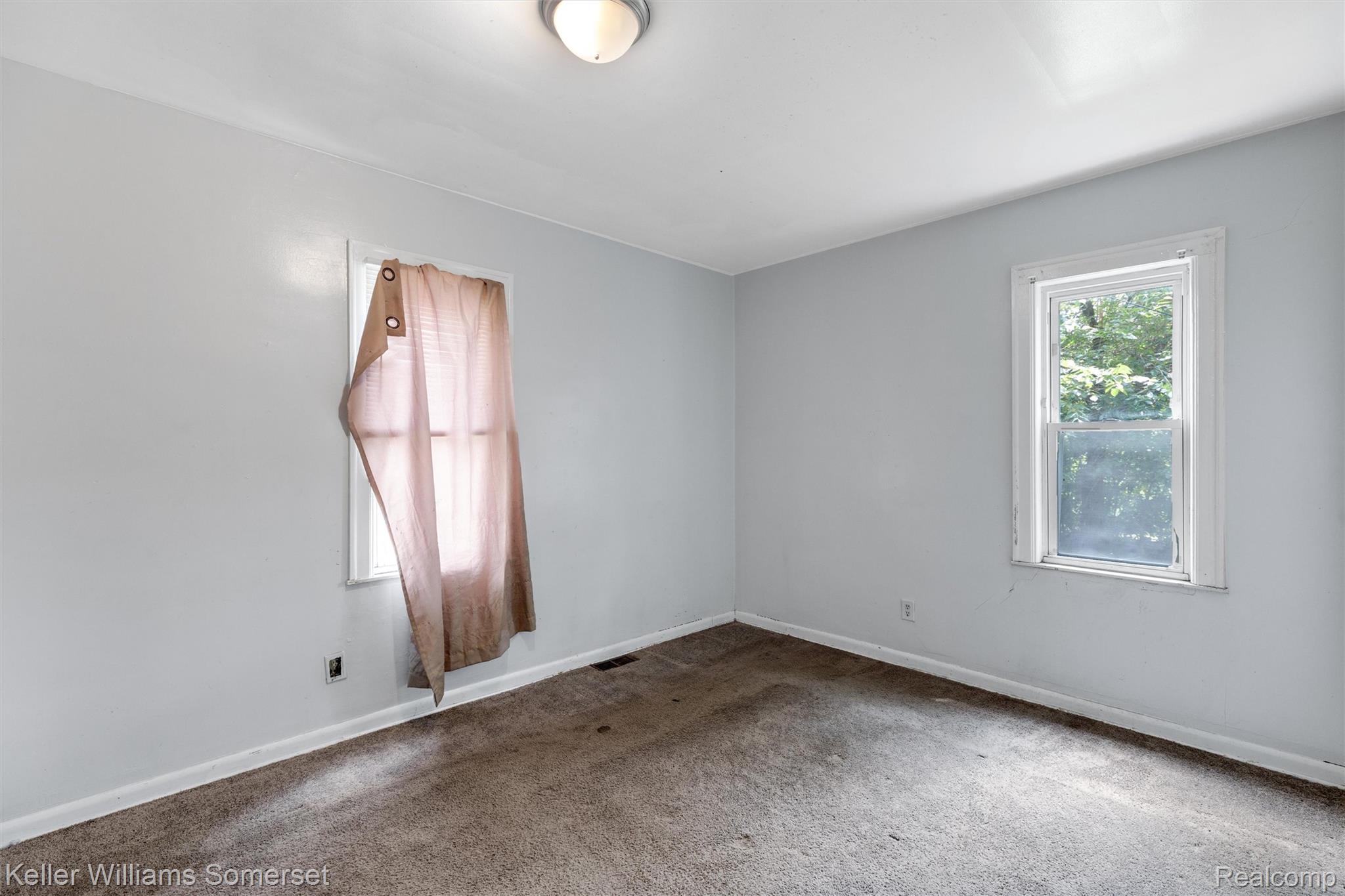 4275 8th Street Property Photo 4