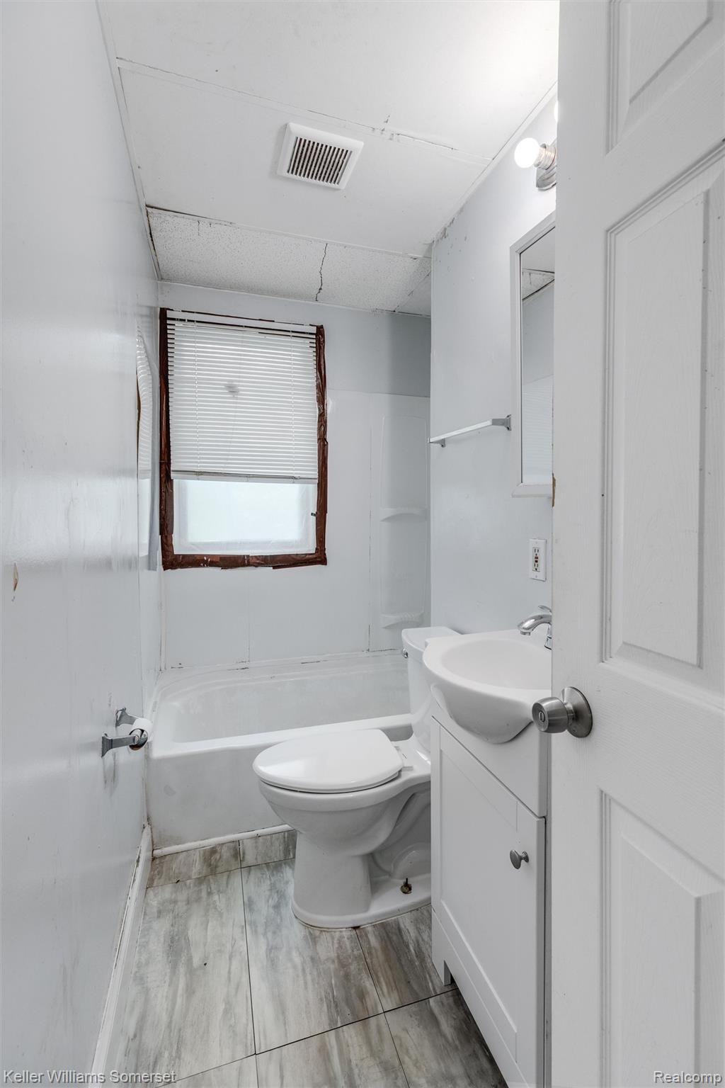 4275 8th Street Property Photo 6