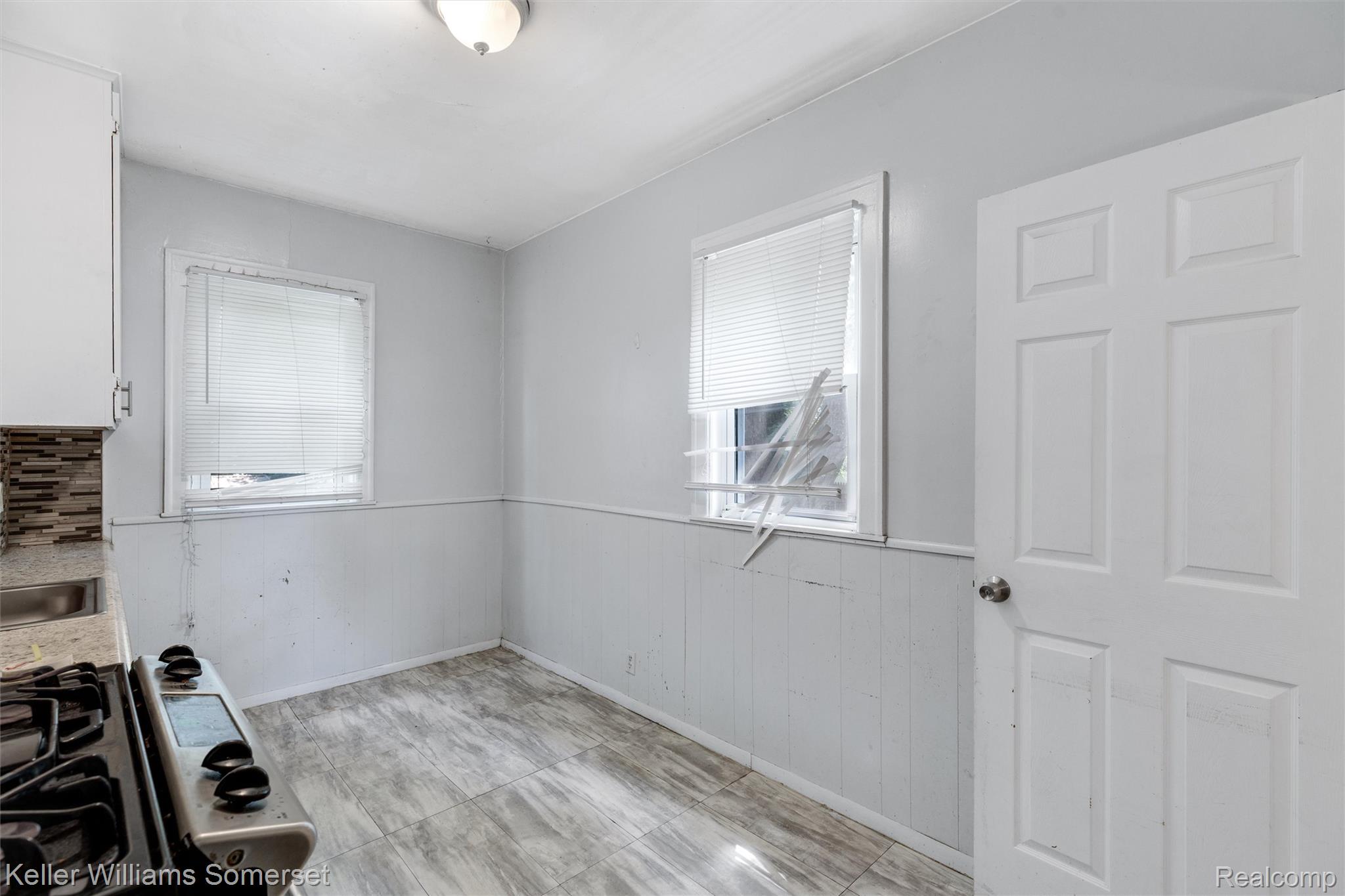 4275 8th Street Property Photo 7