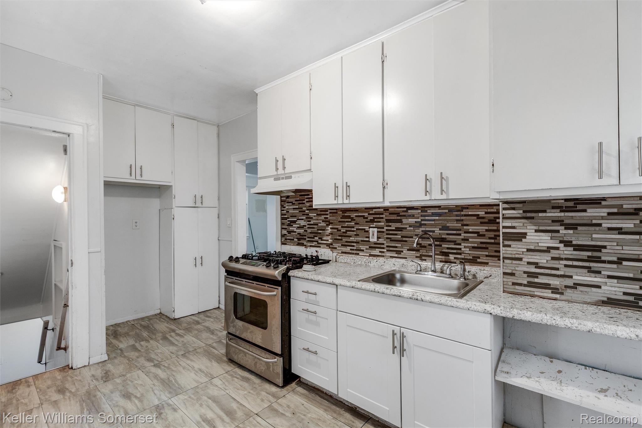 4275 8th Street Property Photo 8