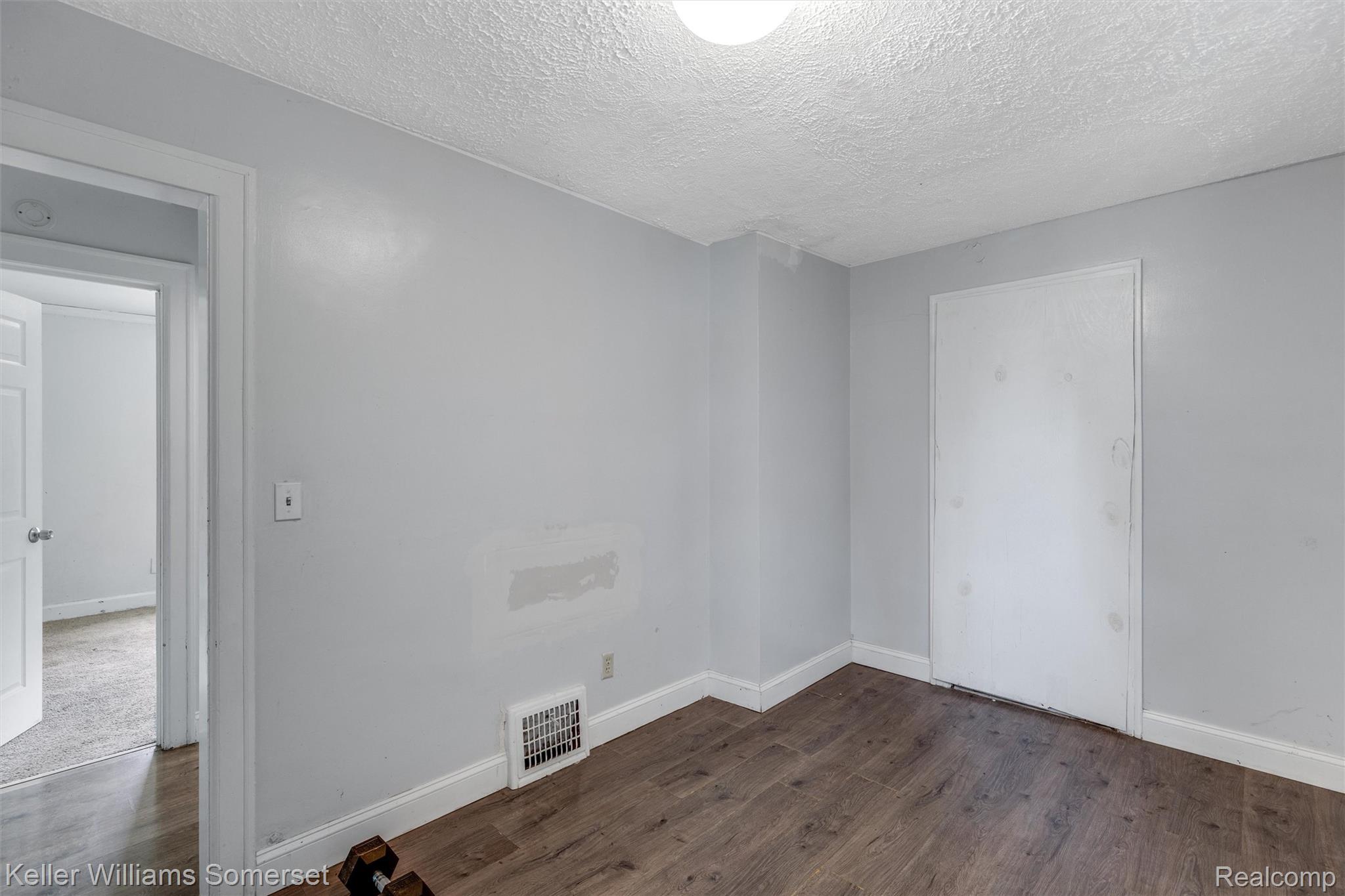 4275 8th Street Property Photo 10