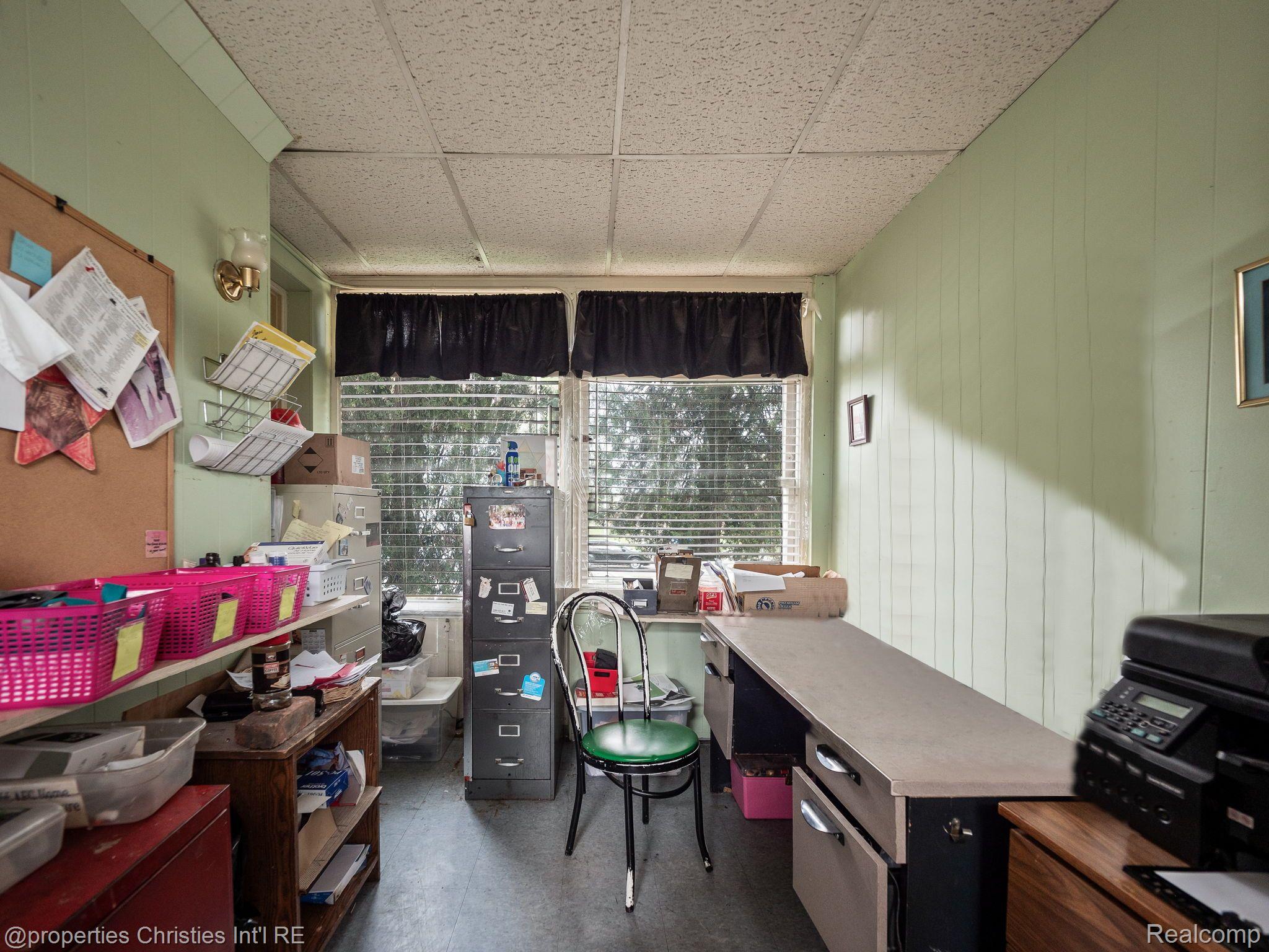 485 E Grand Boulevard Property Photo 18