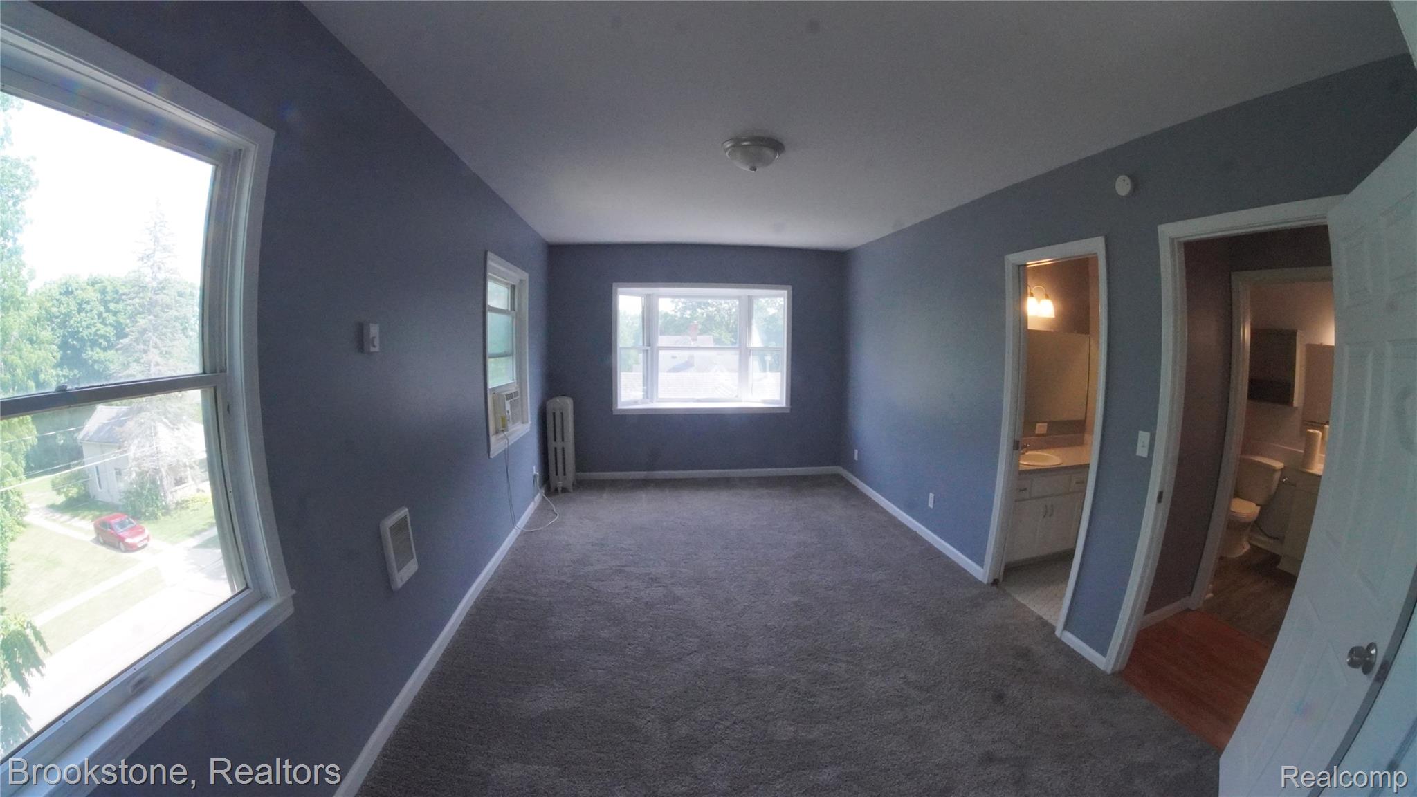 510 Pleasant Street 6 Property Photo 3