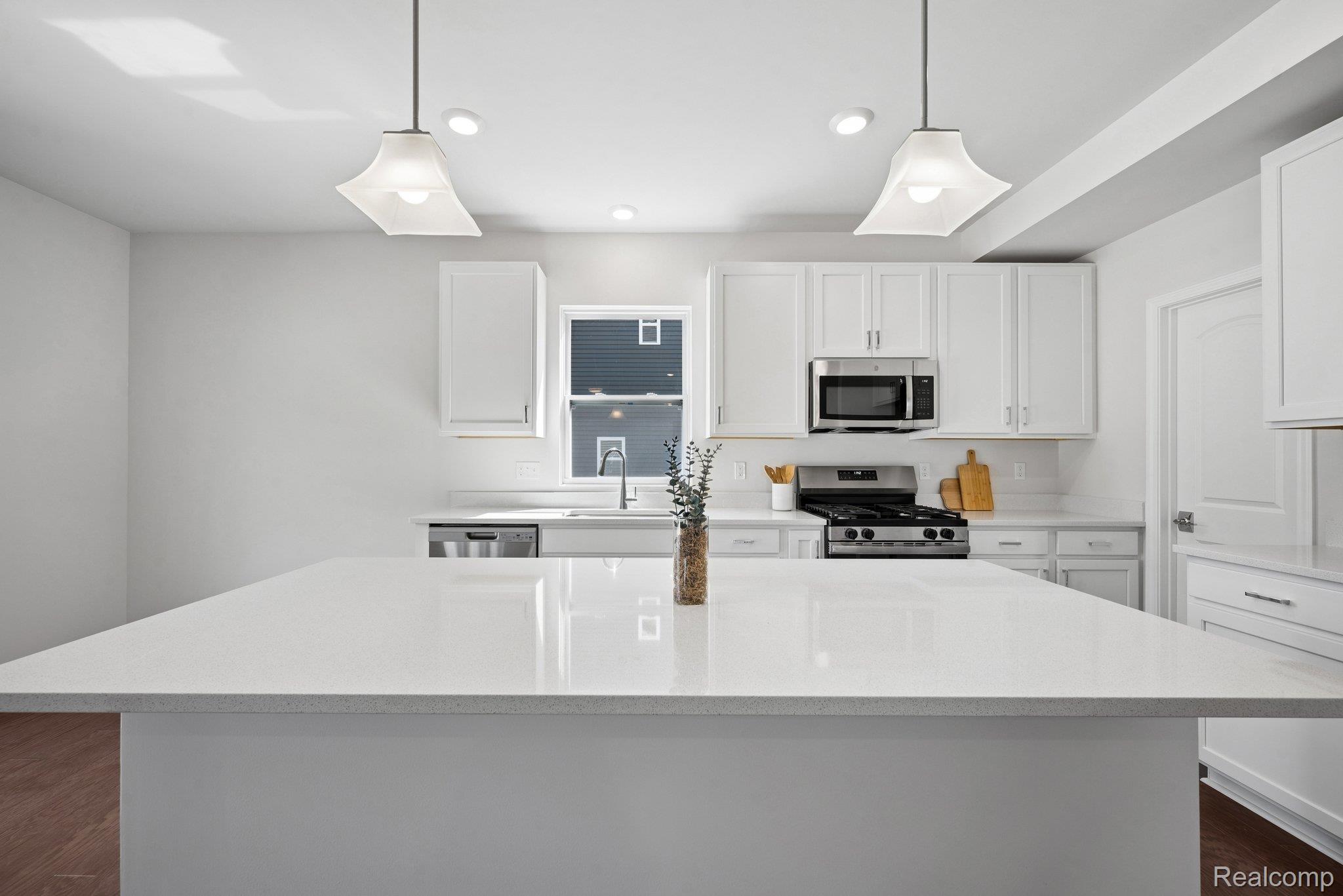 27117 Silo Drive Property Photo 3