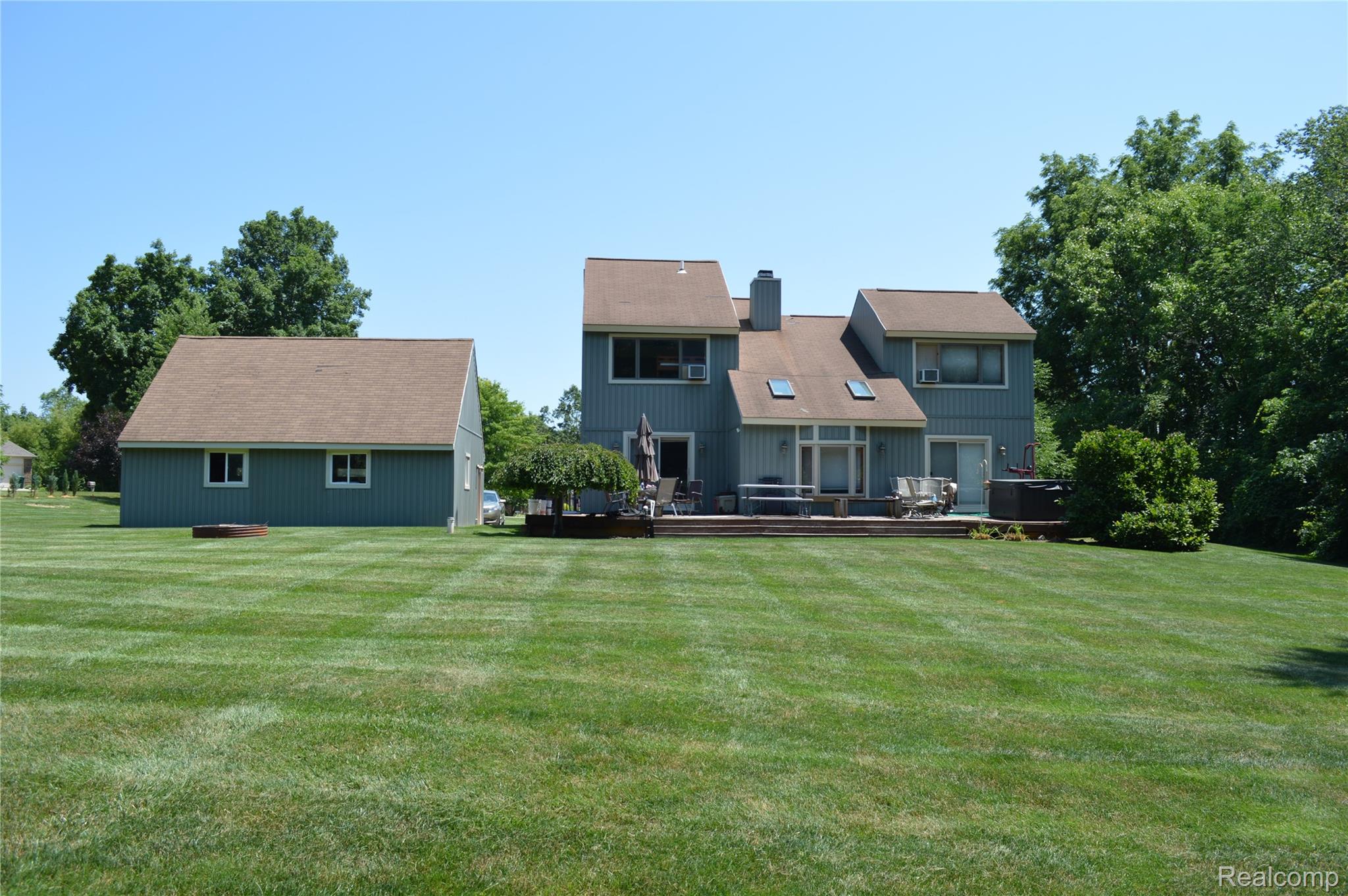 10055 Walnut Hill Drive Property Photo 5