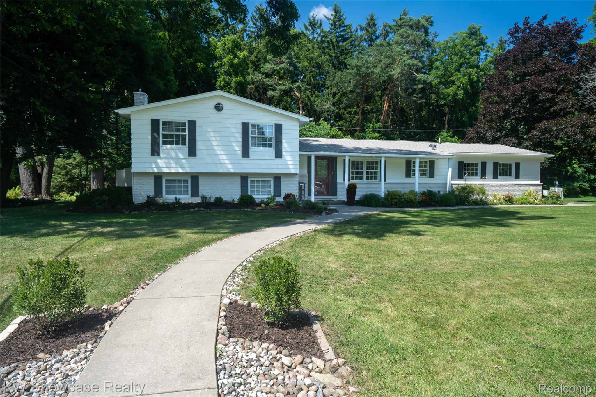 7000 Pebblecreek Road Property Photo 1