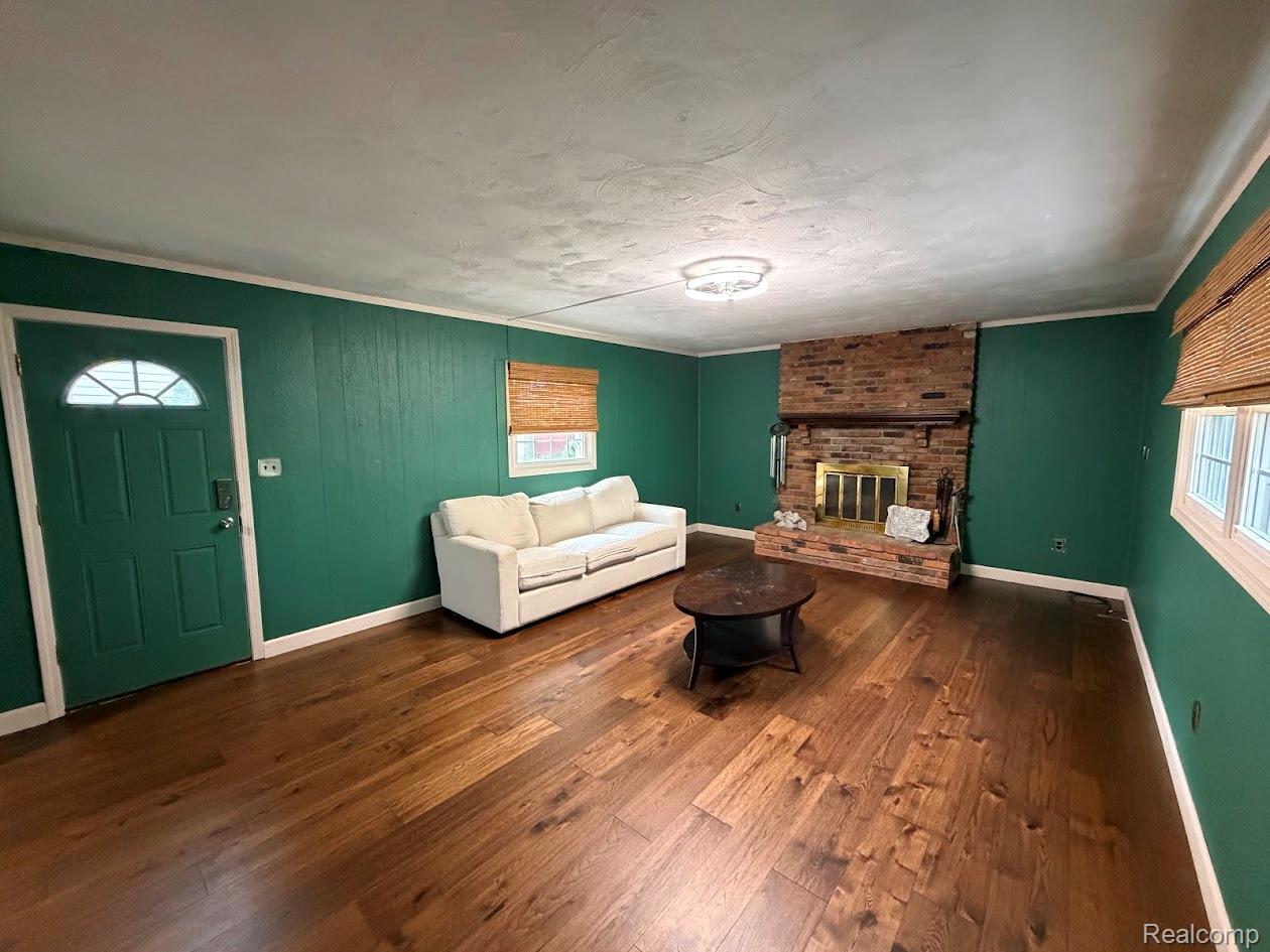 643 N Rosevere Avenue Property Photo 8