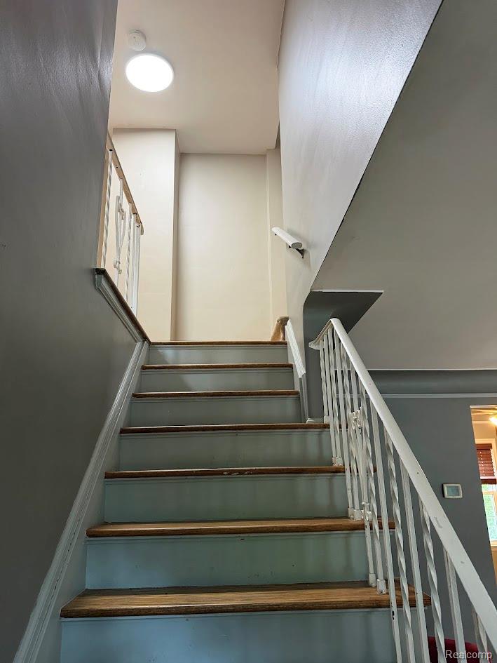 643 N Rosevere Avenue Property Photo 10