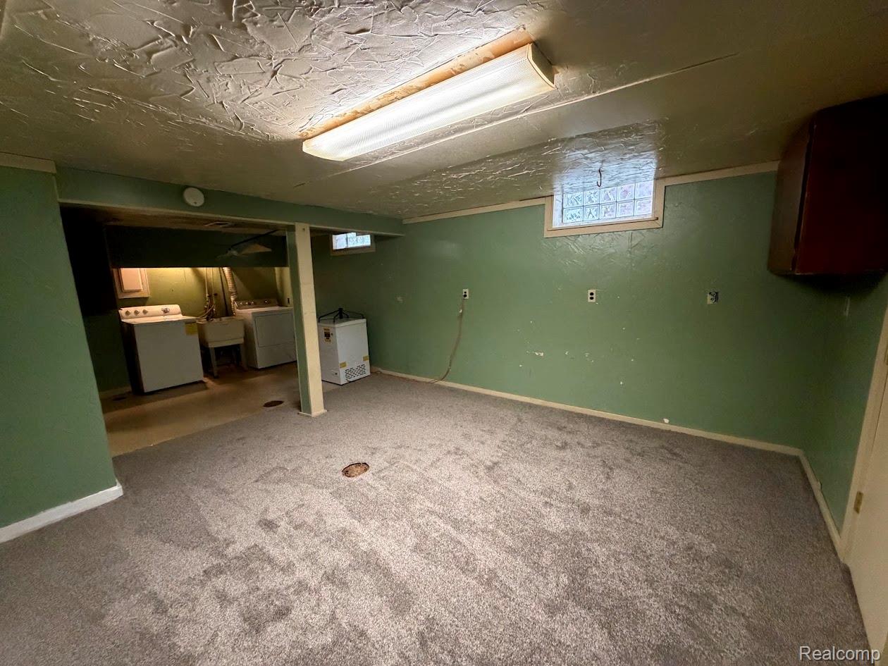 643 N Rosevere Avenue Property Photo 19