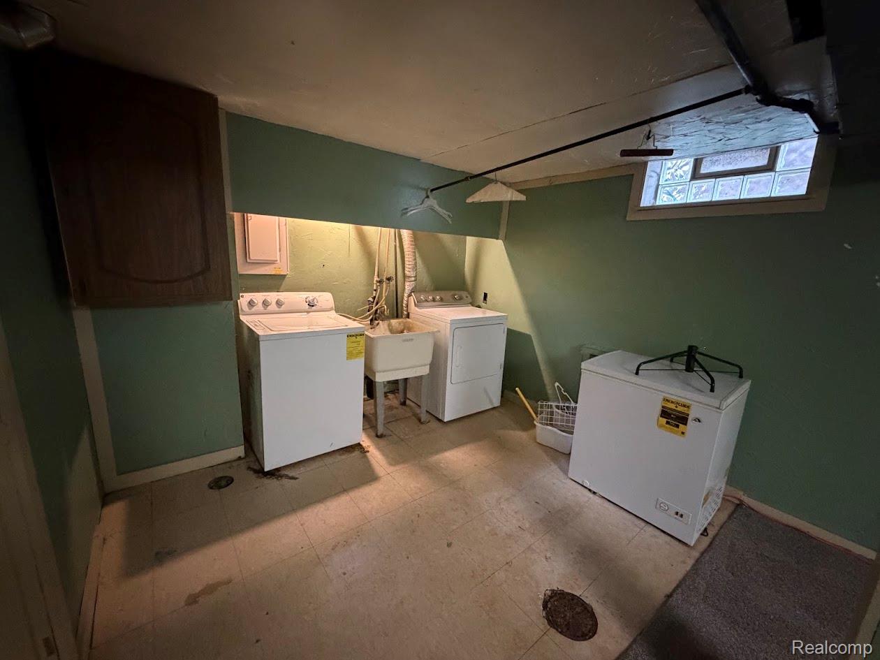 643 N Rosevere Avenue Property Photo 21