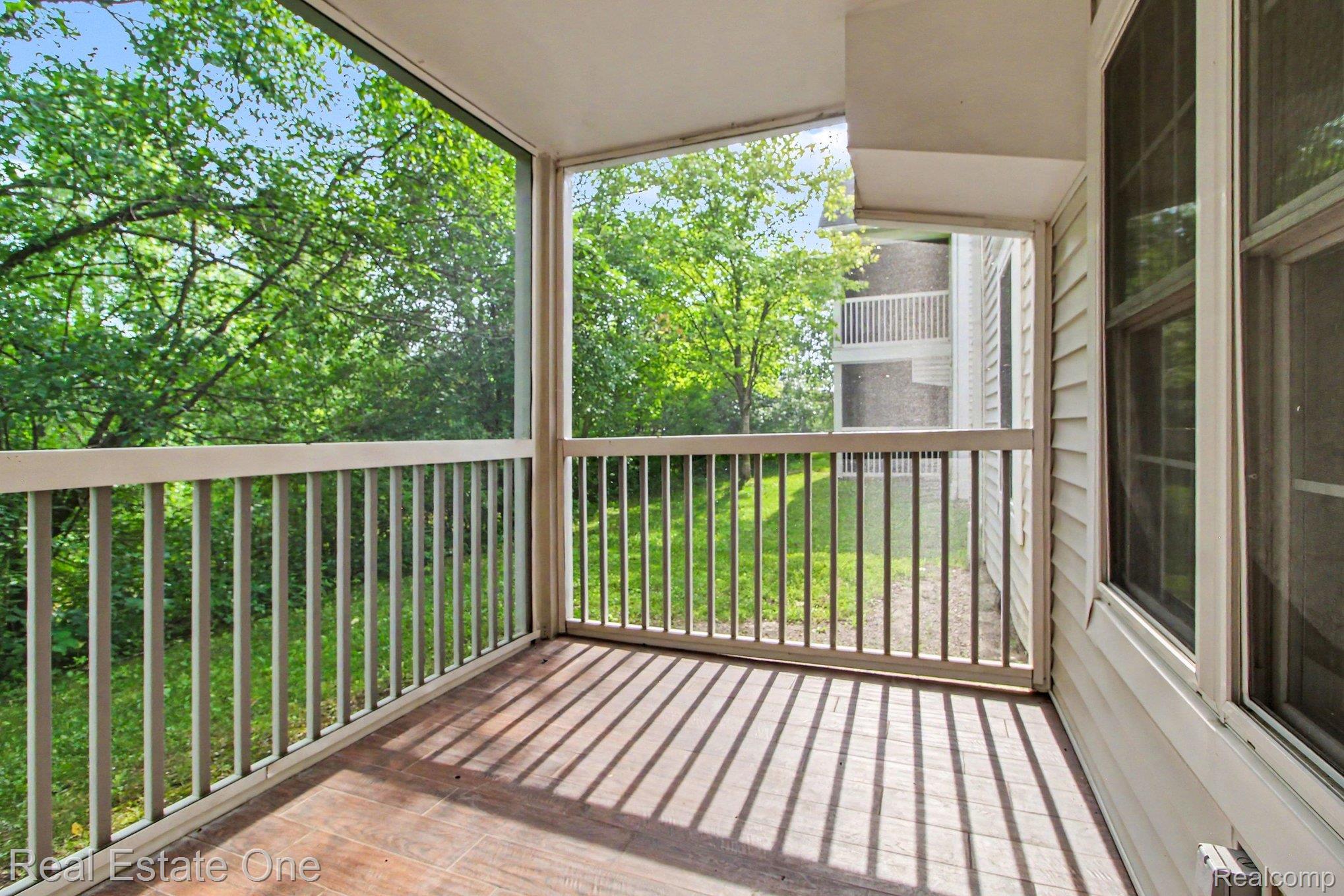 2271 S Main Street Property Photo 23