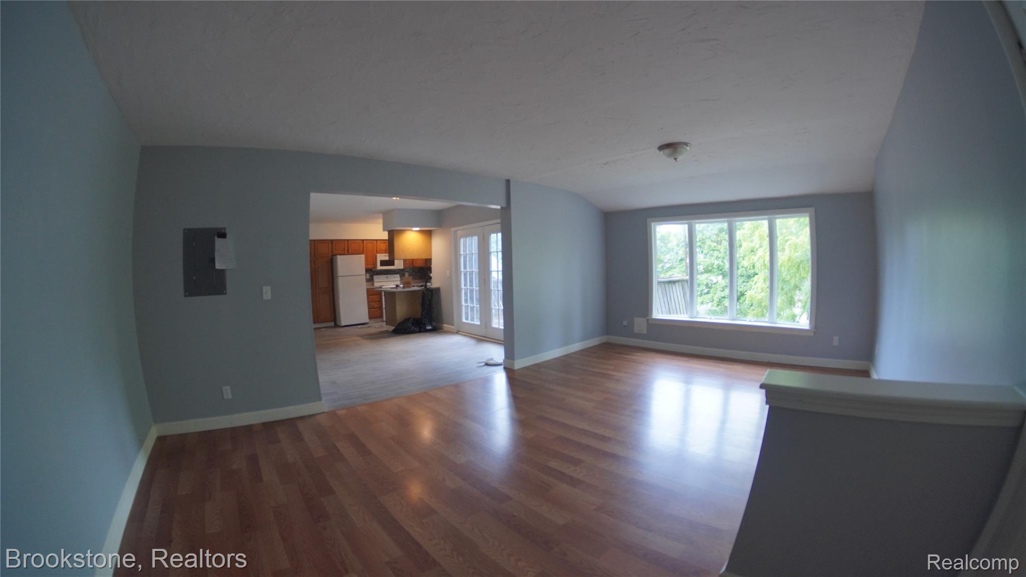 510 Pleasant Street 4 Property Photo 1