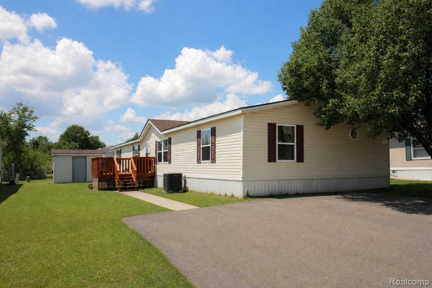 9159 Greentree Drive Property Photo 1
