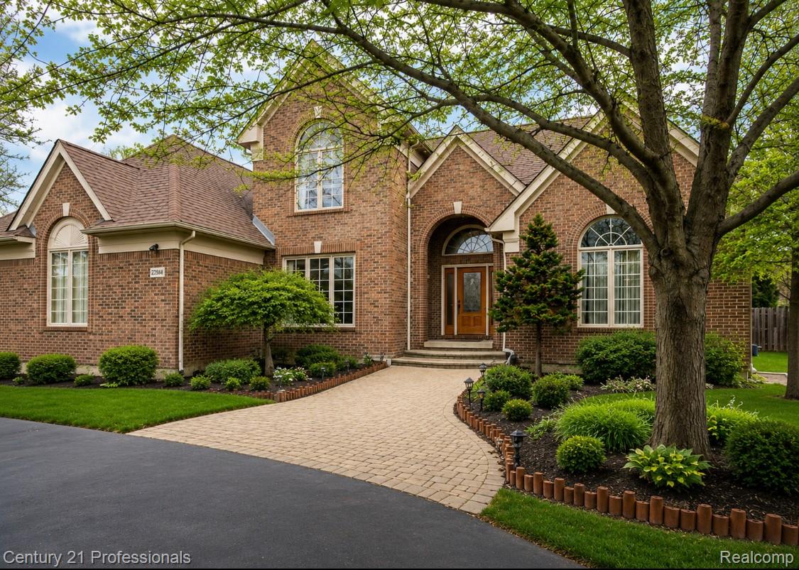 27568 Rainbow Circle Property Photo 1
