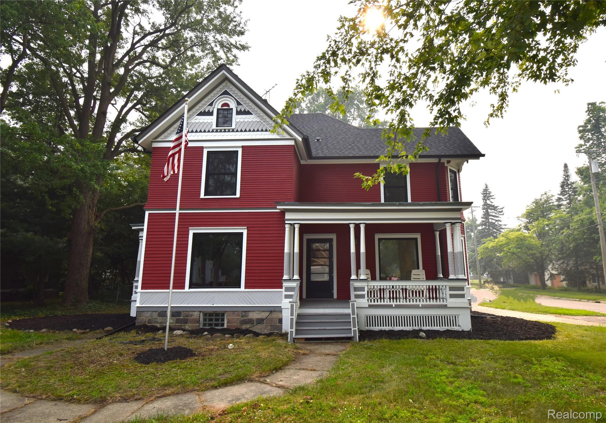 45669 Cass Avenue Property Photo 1