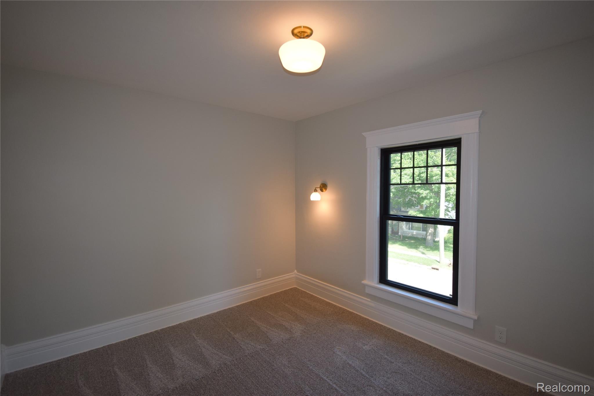 45669 Cass Avenue Property Photo 23