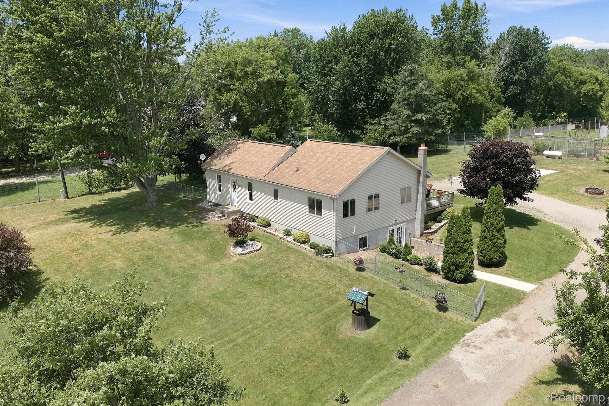 4201 Galbraith Line Road Property Photo 1