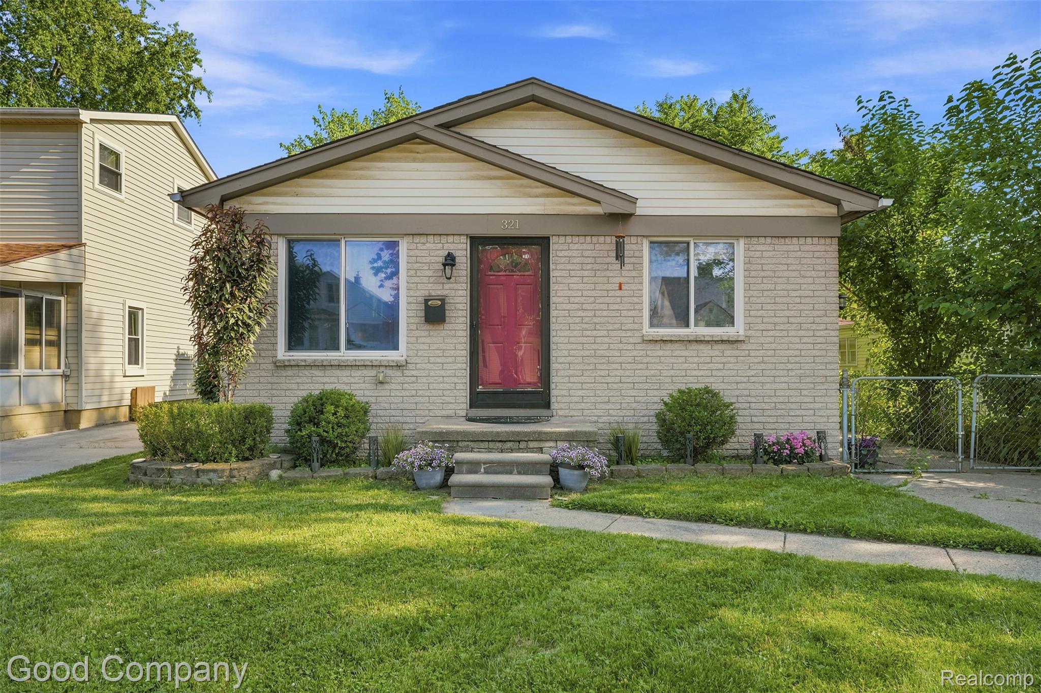 321 Manatee Avenue Property Photo 1