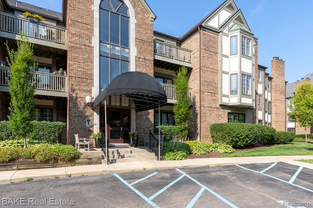 811 Deer Court Property Photo 1