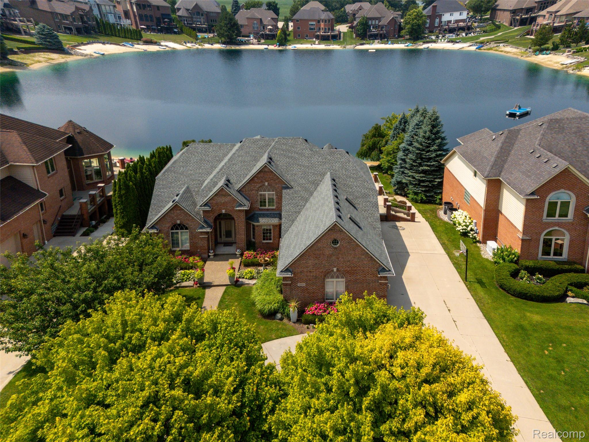 52455 Indian Summer Drive Property Photo 1