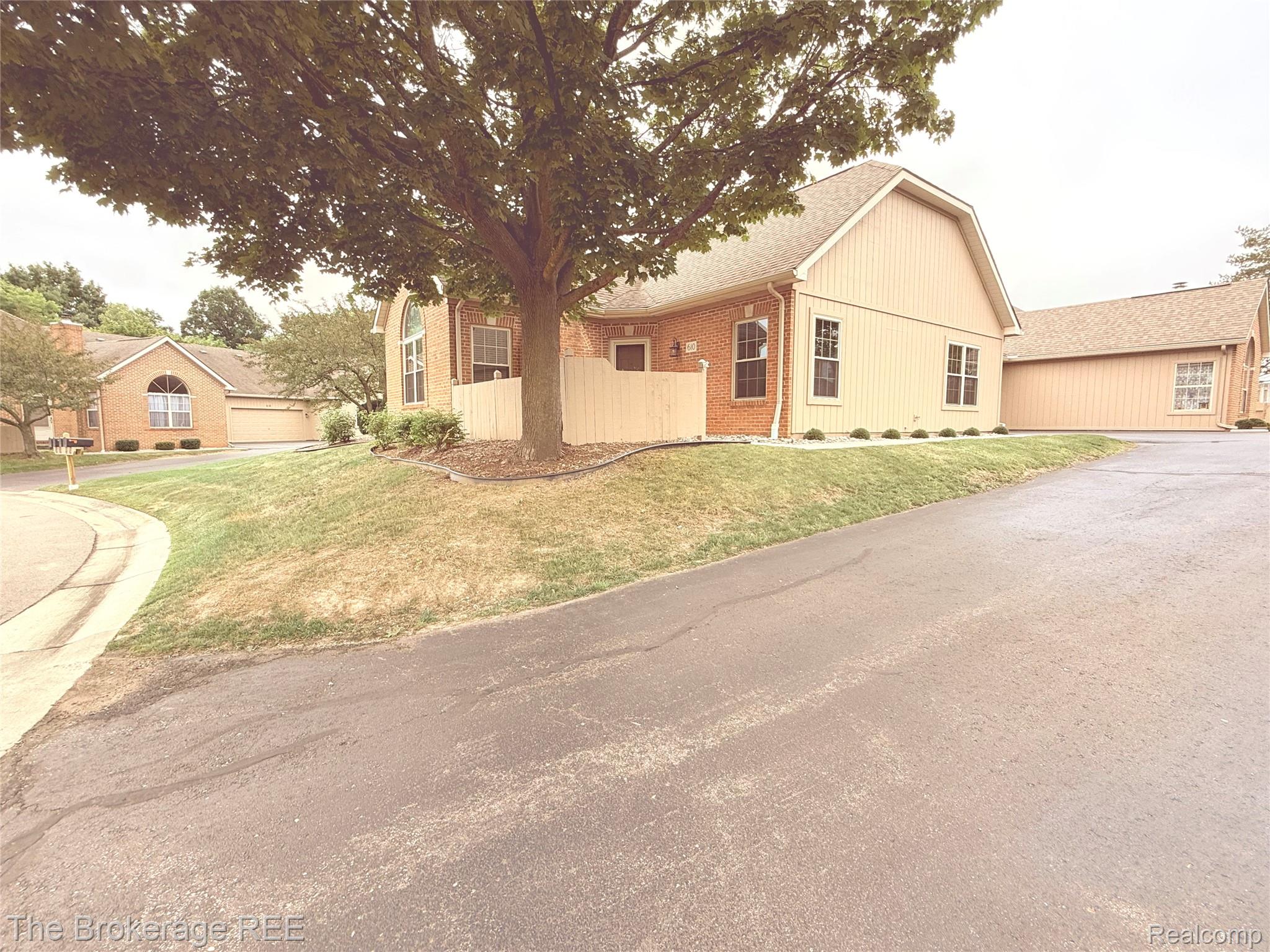 610 Perry Creek Drive Property Photo 1