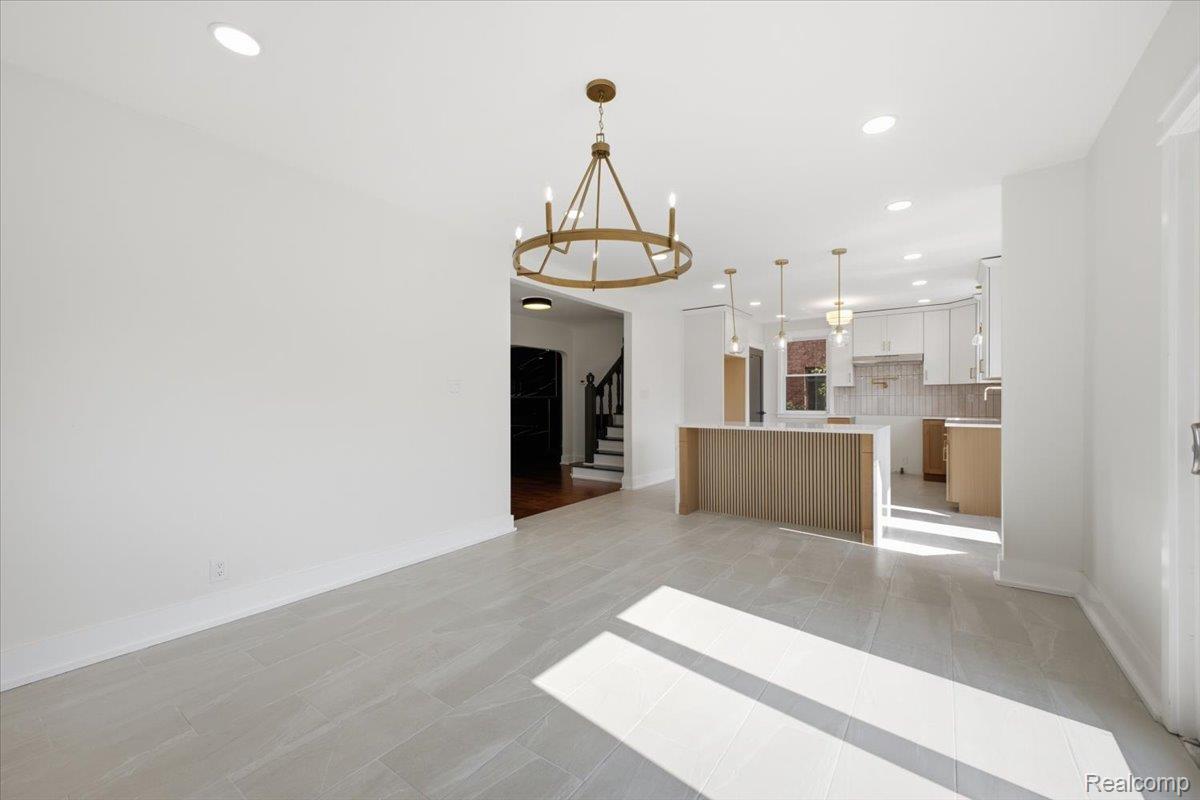 18084 Birchcrest Drive Property Photo 17