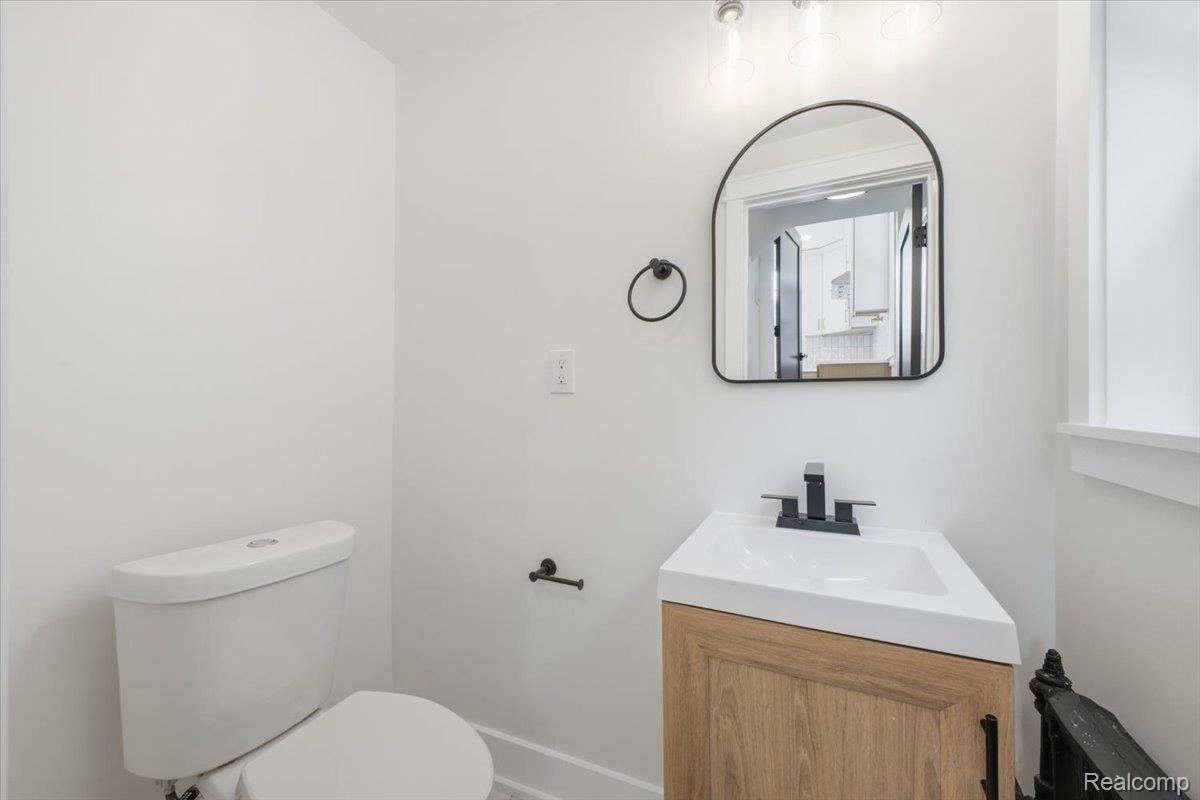 18084 Birchcrest Drive Property Photo 21