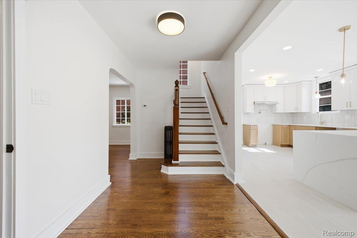 18084 Birchcrest Drive Property Photo 22