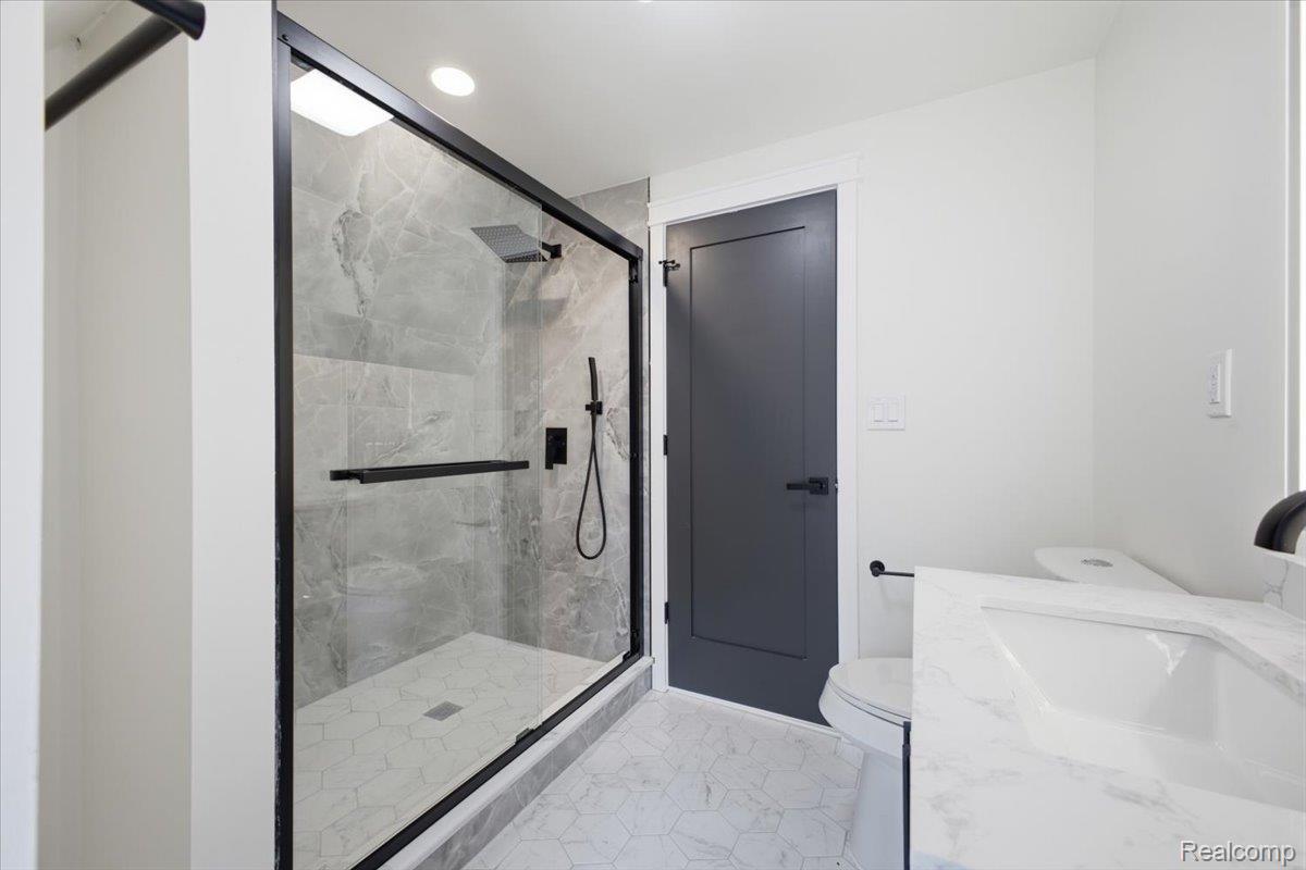 18084 Birchcrest Drive Property Photo 39