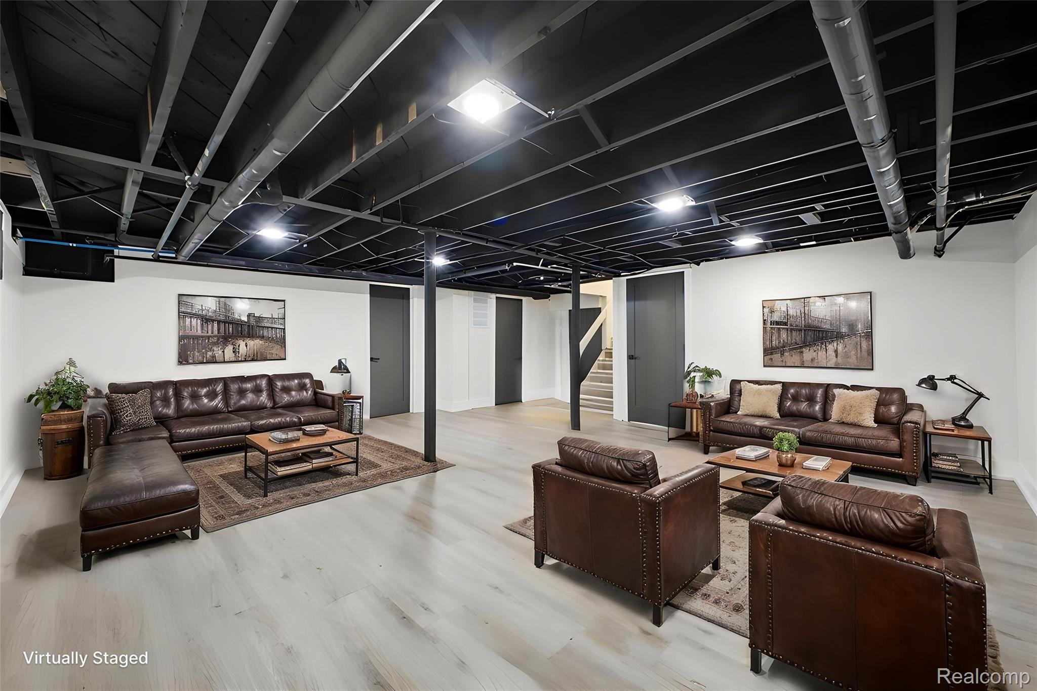 18084 Birchcrest Drive Property Photo 40