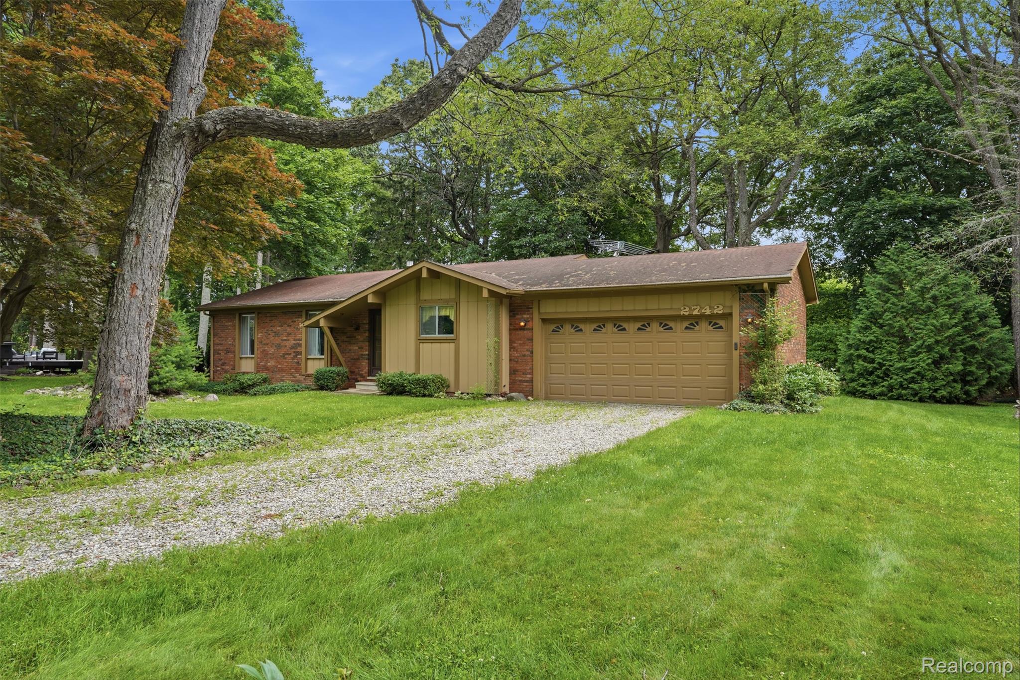 2742 Parkway Place Property Photo 1