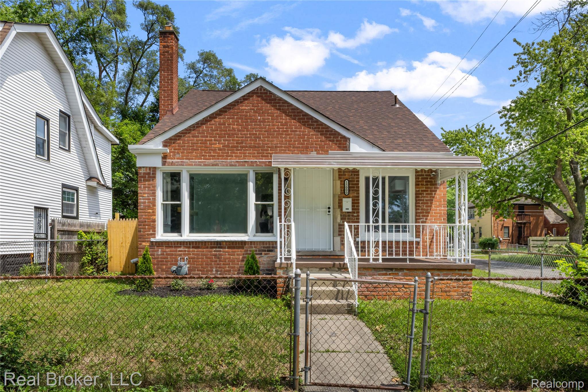 15000 Stansbury Street Property Photo 1