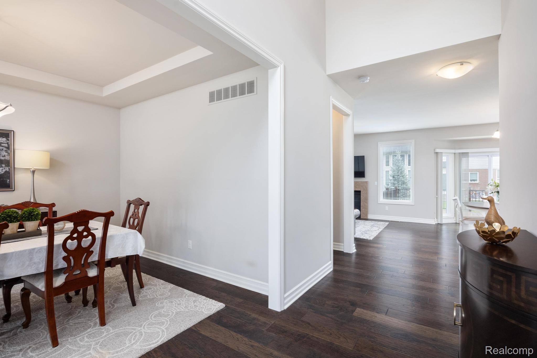 3534 Birchmount Drive Property Photo 4