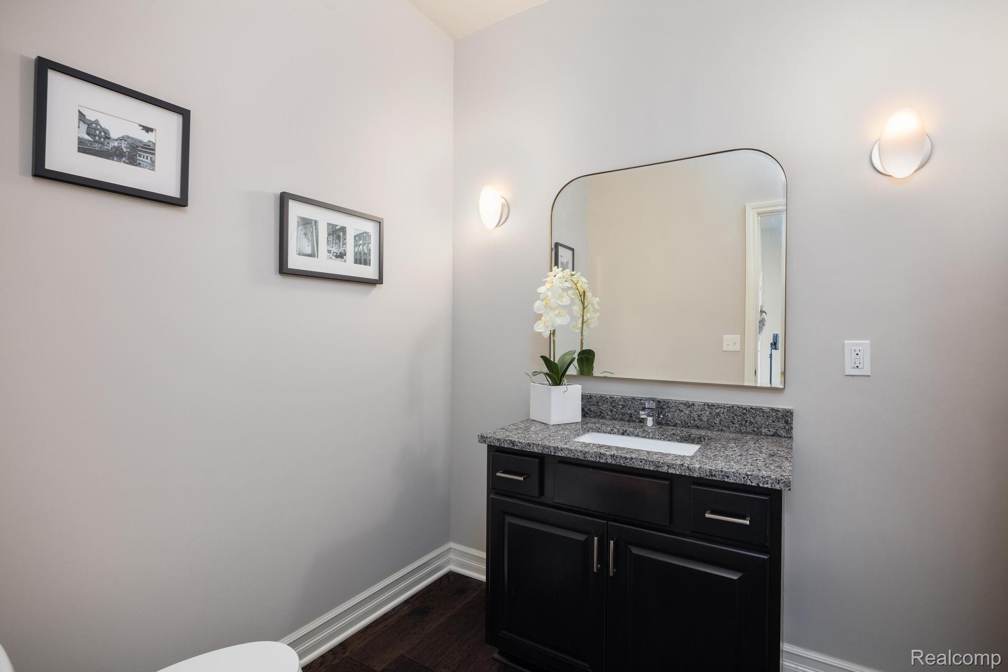 3534 Birchmount Drive Property Photo 12