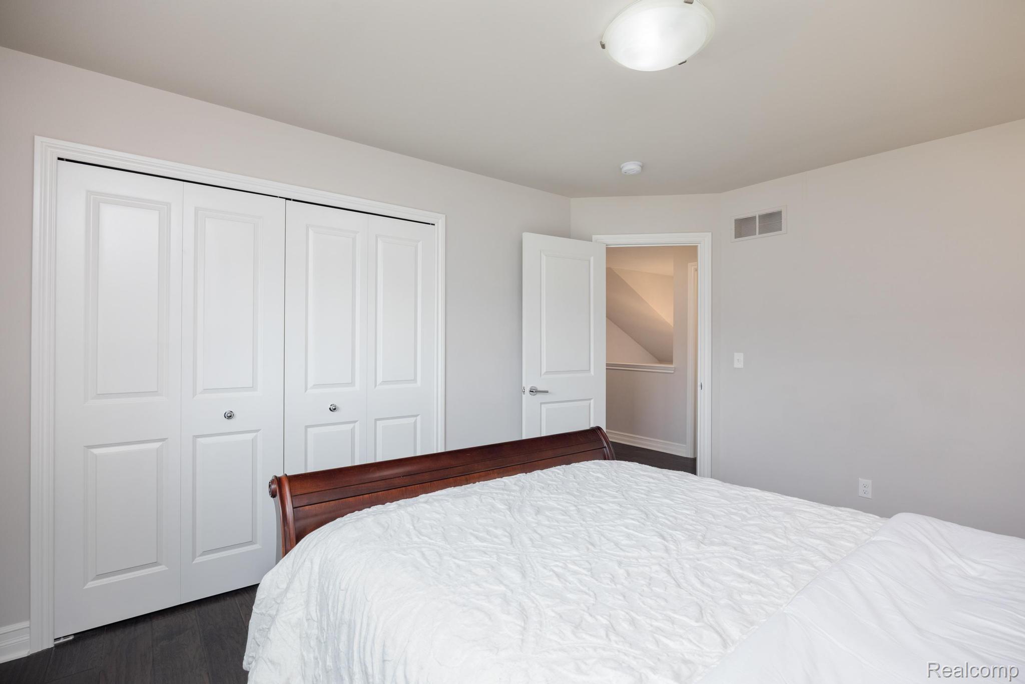 3534 Birchmount Drive Property Photo 23