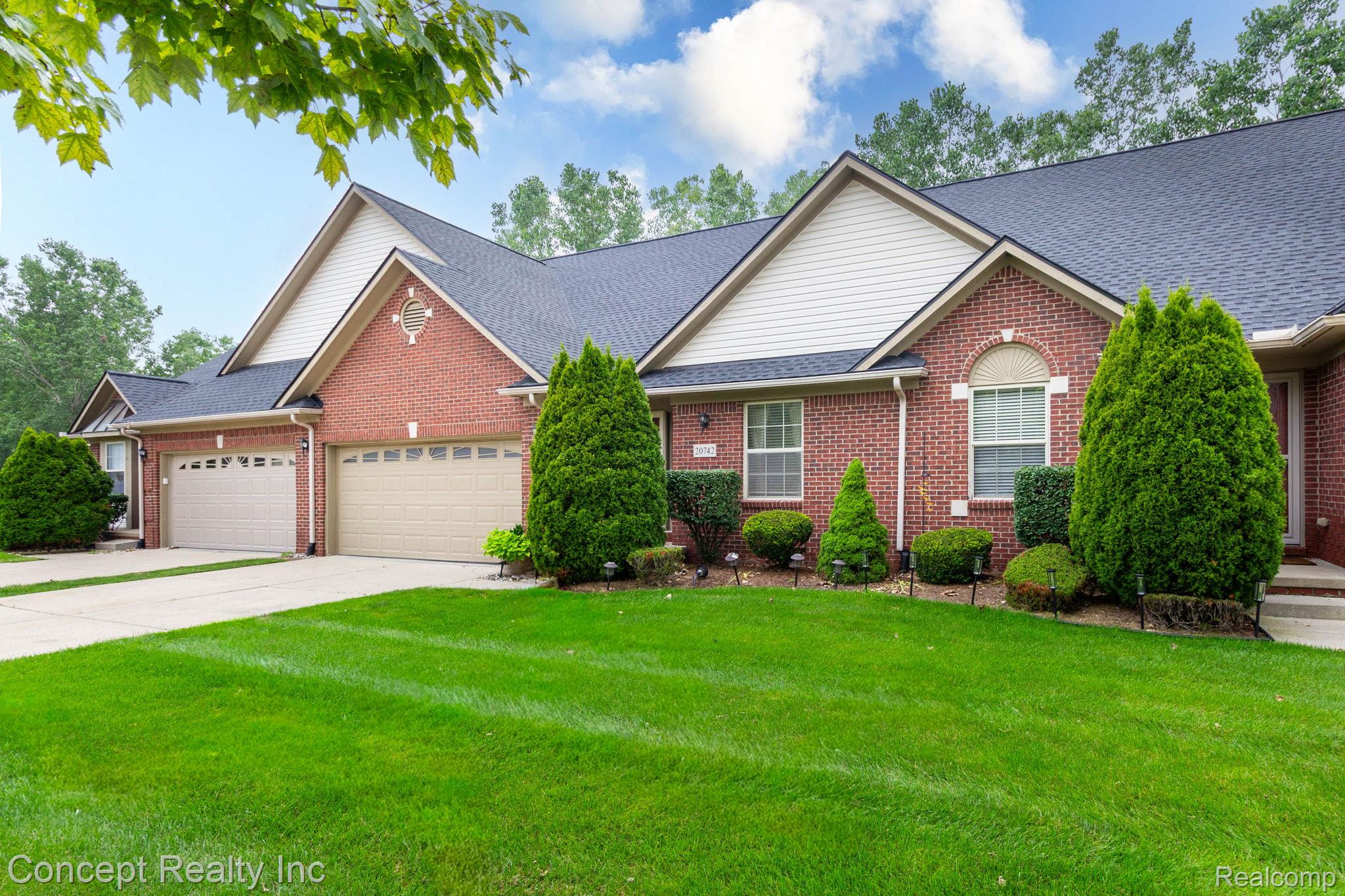 20742 Doves Pointe Drive Property Photo 2