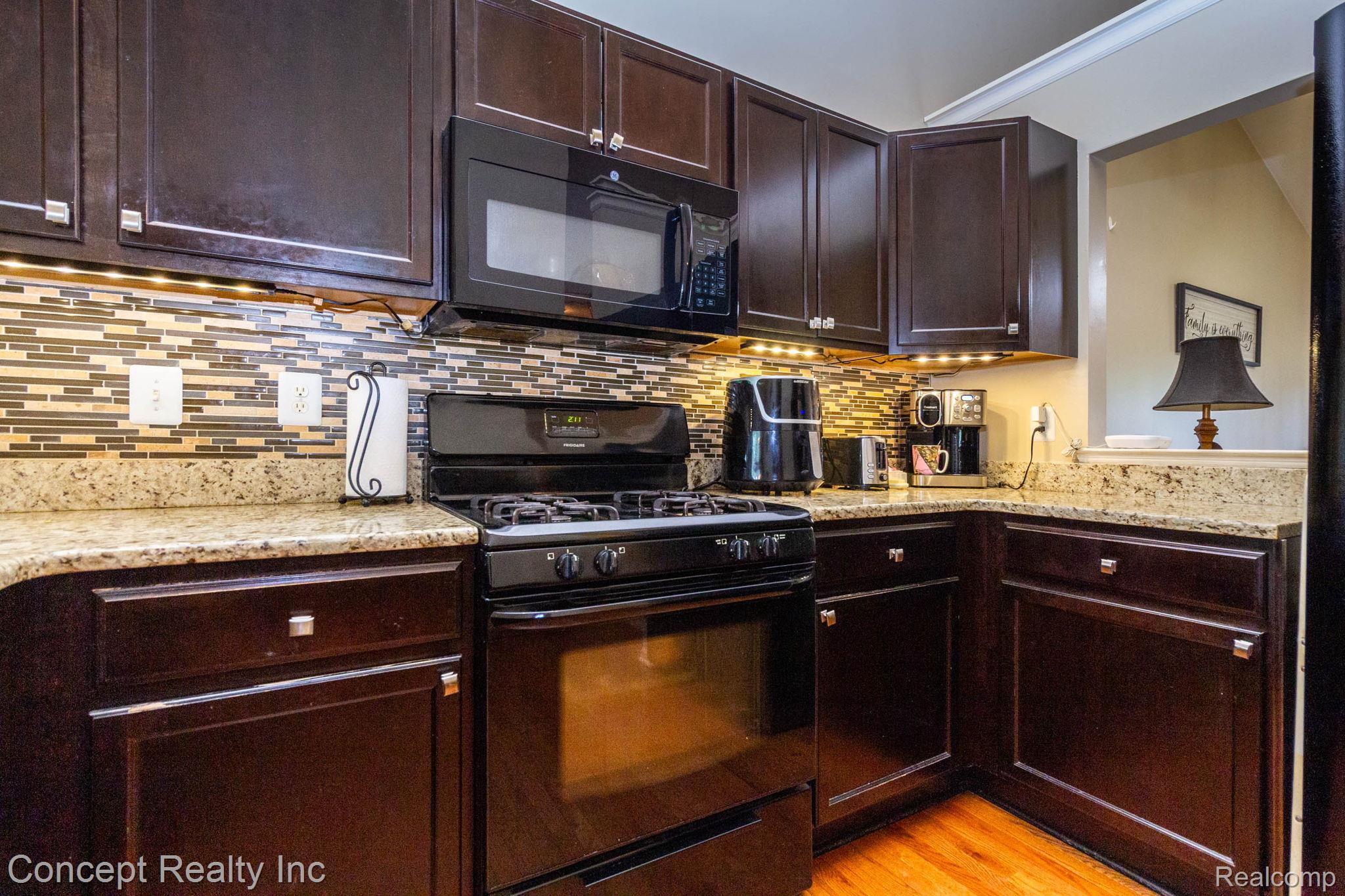20742 Doves Pointe Drive Property Photo 14