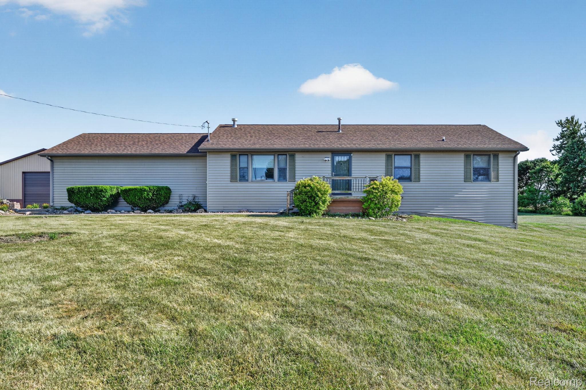 9889 Ditch Road Property Photo 3