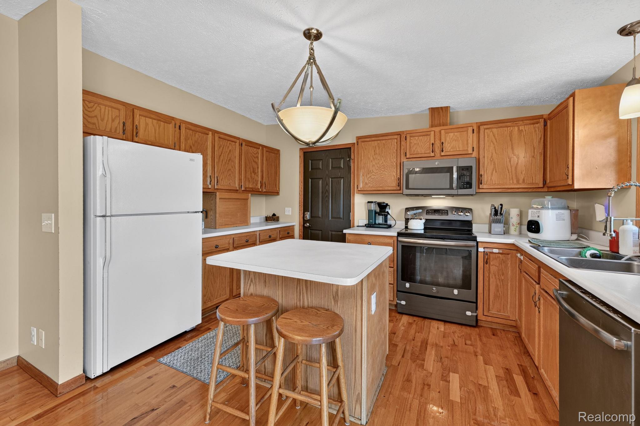 9889 Ditch Road Property Photo 23
