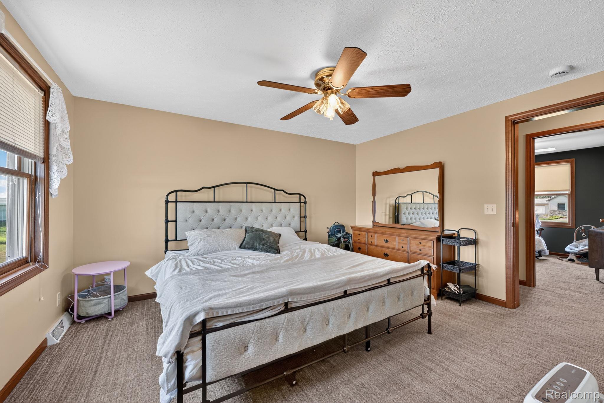 9889 Ditch Road Property Photo 34